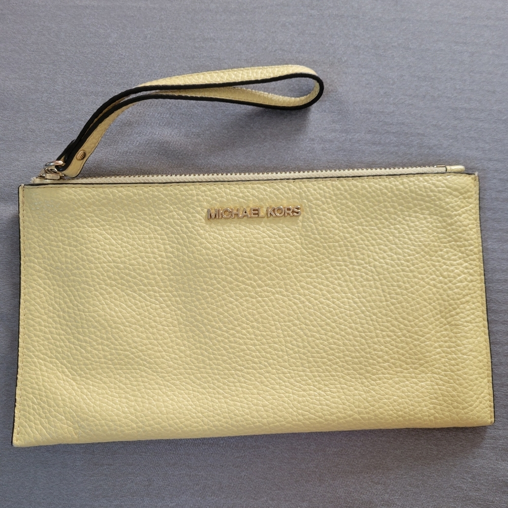 Michael Kors Wristlet
